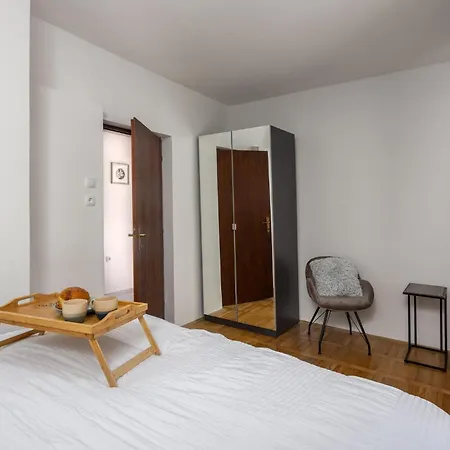 Vikendica Lovely In With Kitchen *