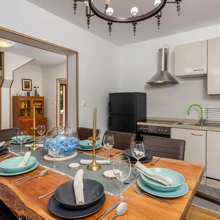 Lovely In With Kitchen