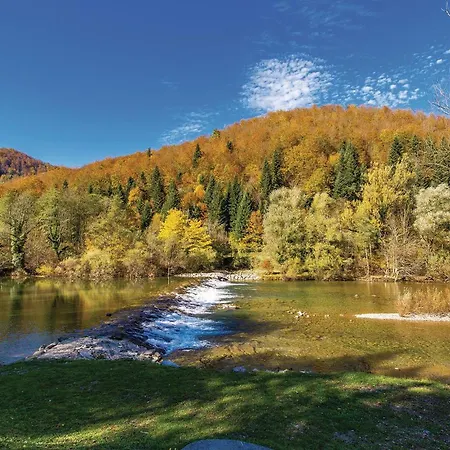 Vikendica Lovely In With Kitchen